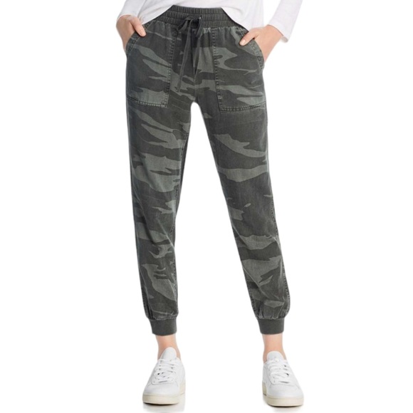 Splendid - Camo Joggers - Picture 1 of 4